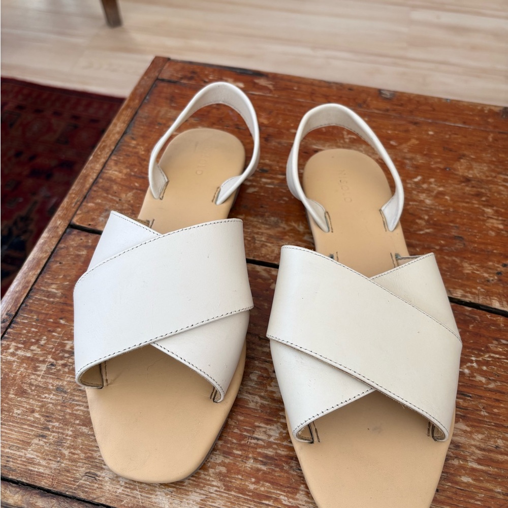 Nisolo White Leather Crossed-Strap Slingback Sandals